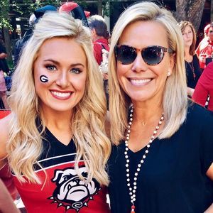 Meet your Posher, Abbey